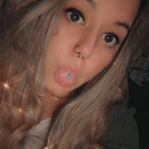 Meet your Posher, Alyssa